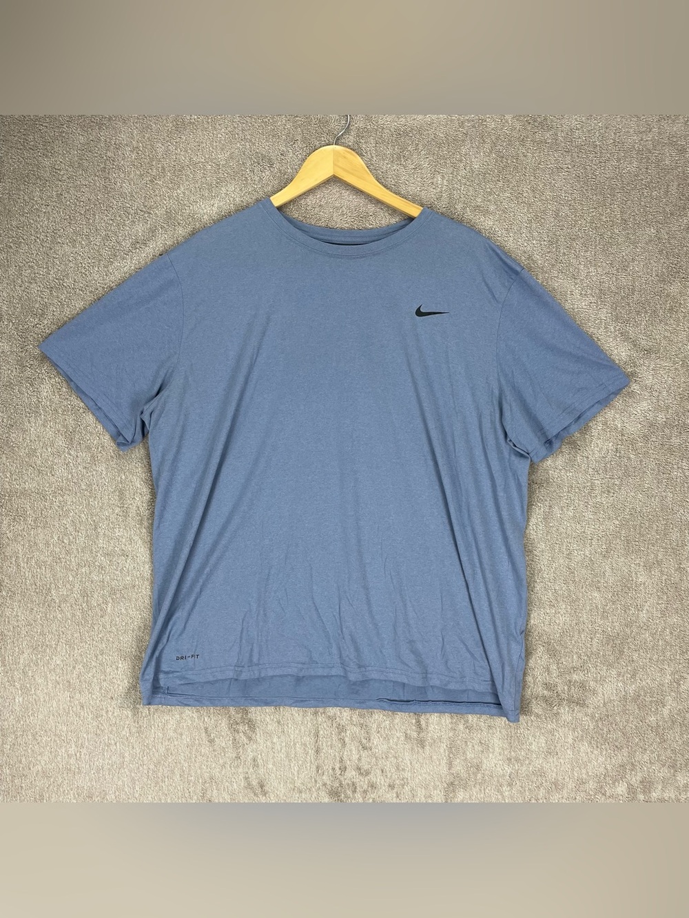 Nike T Shirt Men’s XXL * Blue The Nike Tee Lightweight Crewneck Swoosh Athletic - Picture 2 of 7
